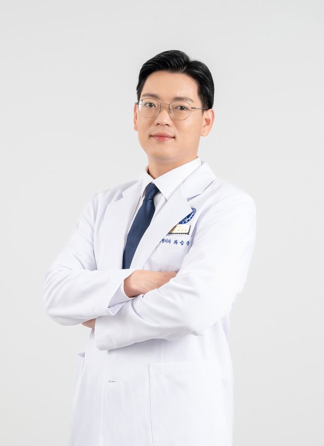 JOA形成外科 院長